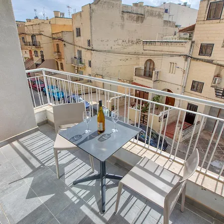 Elegant 2 Bedroom Apartment, Valley Views Karp1-7 아파트